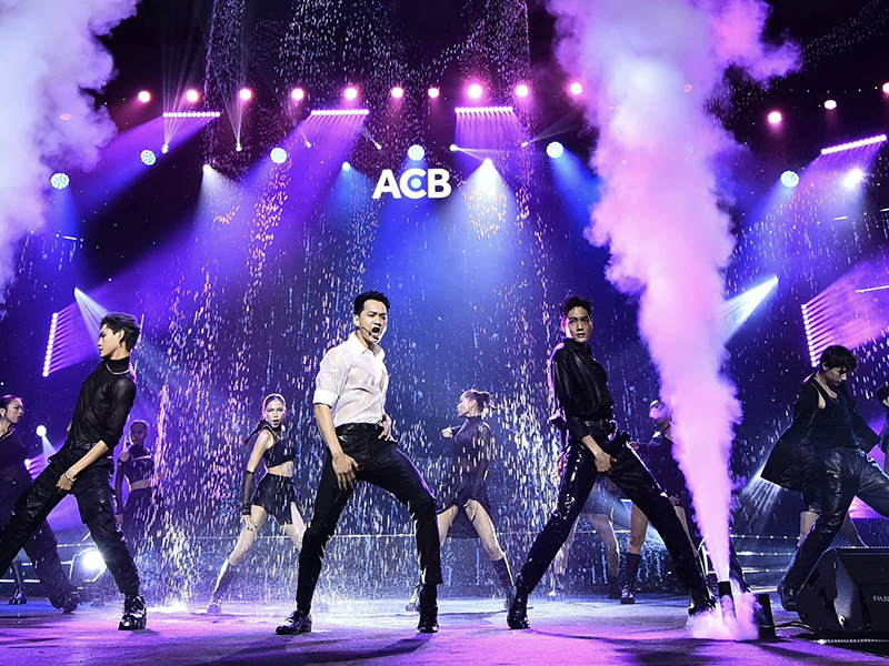 chủ tịch ngân hàng acb
