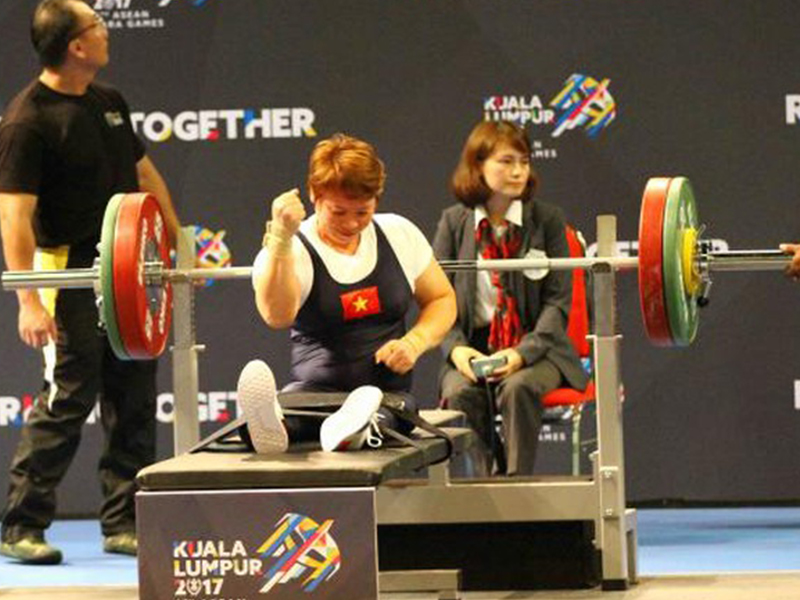 Ngưỡng mộ đô cử Châu Hoàng Tuyết Loan phá kỷ lục ASEAN Para Games 12